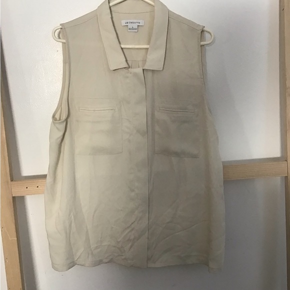 Liz Claiborne women’s button down vest - Picture 1 of 2